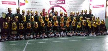 SD Muhammadiyah Karangtengah Juara II Lomba Angklung Se-DIY 