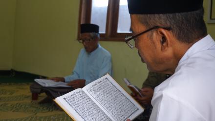 Peringati HUT 1 Abad Kalurahan Karangtengah, Pemkal Adakan Khotmil Quran 